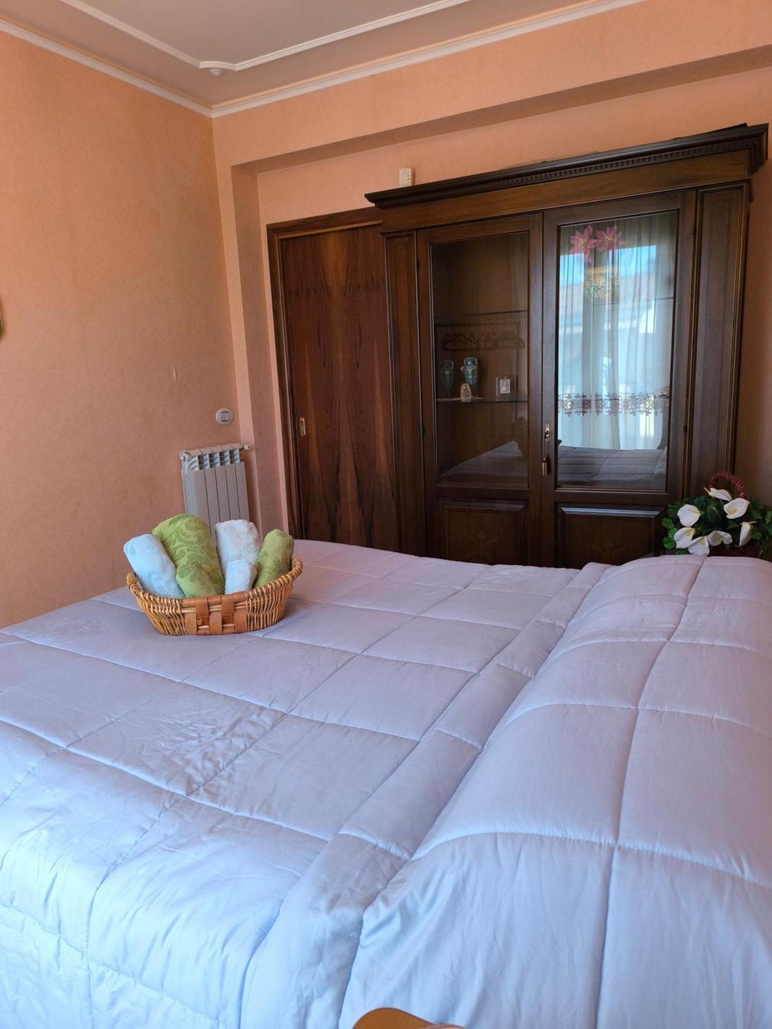 Bed & Breakfast Kalinka Bed & Breakfast Motta Sant' Anastasia Ngoại thất bức ảnh